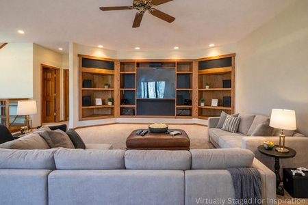 Next Photo