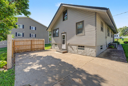 Next Photo