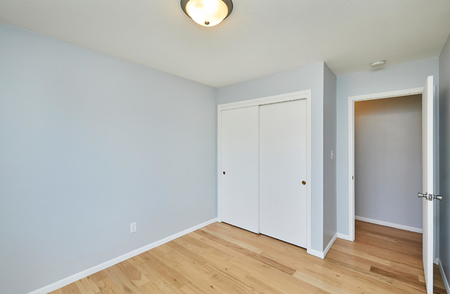 Next Photo