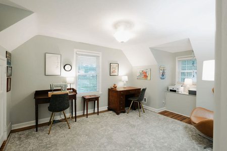Next Photo