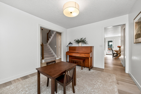 Next Photo
