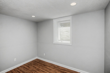 Next Photo