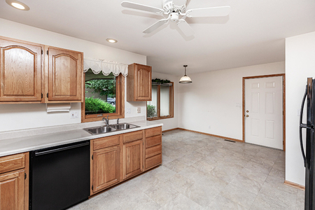 Next Photo