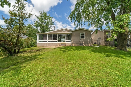 Next Photo