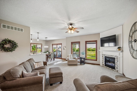 Next Photo