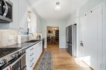 Next Photo